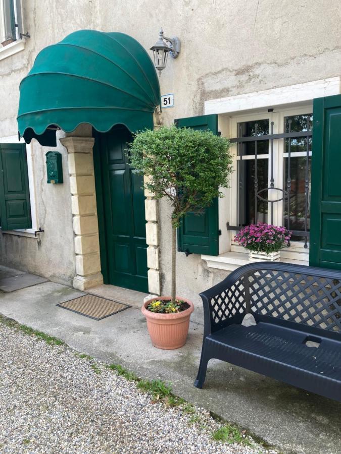Apartmán Casapiedicastello Castelnuovo del Garda Exteriér fotografie